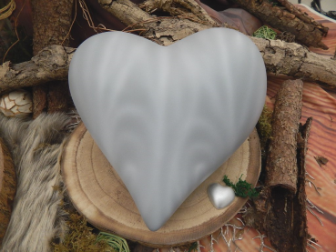 Tierurne für den Innenbereich - Herz Holzoptik, Grau, Volumen: ca. 1,25 Ltr.