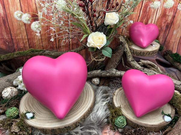 Tierurnen für den Innenbereich - Herzen, Pink - Gruppenbild (G1-G3)