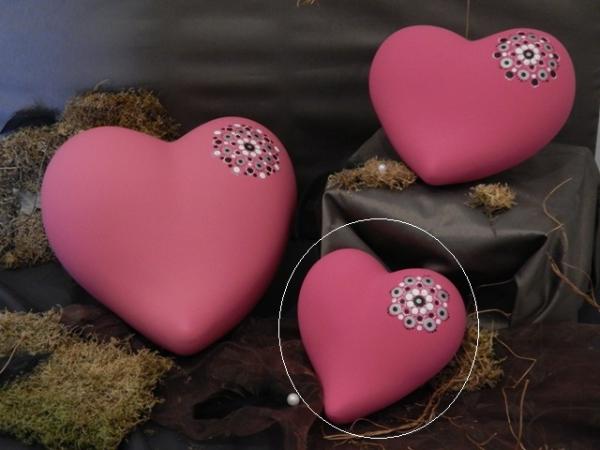 Tierurne, Herzform, Pink mit Dotpaint-Motiv, Volumen: ca. 0,55 Ltr. (Tierurne, siehe Kreis)